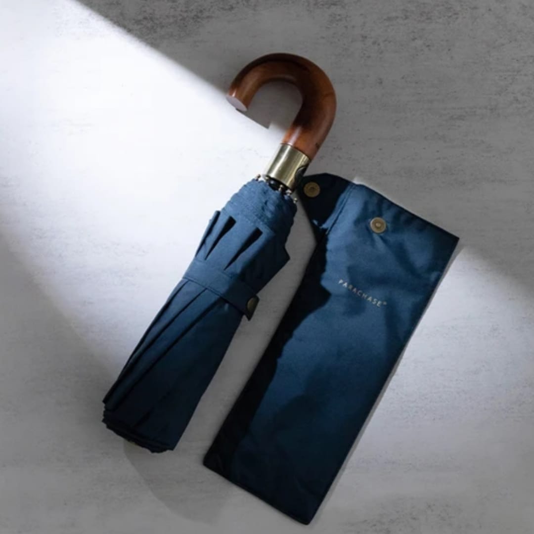 Navy Parachase automatic umbrella folded with wooden handle